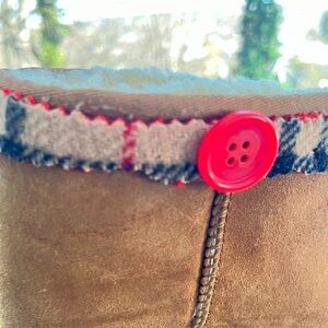 Stylish Brown Button-Accent Ugg Tall Chestnut Boots